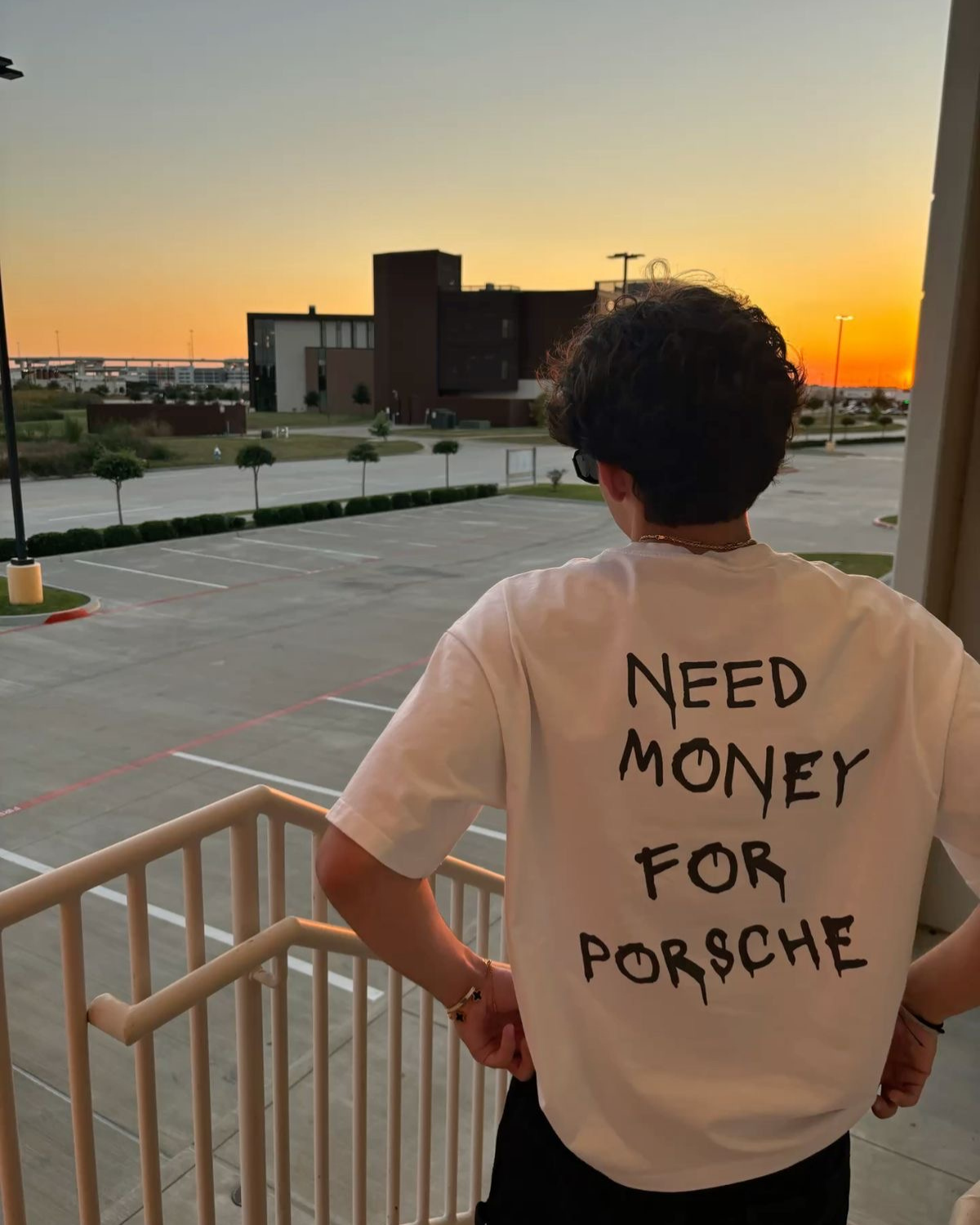 Need Money for Porsche Unisex Baskılı T-Shirt