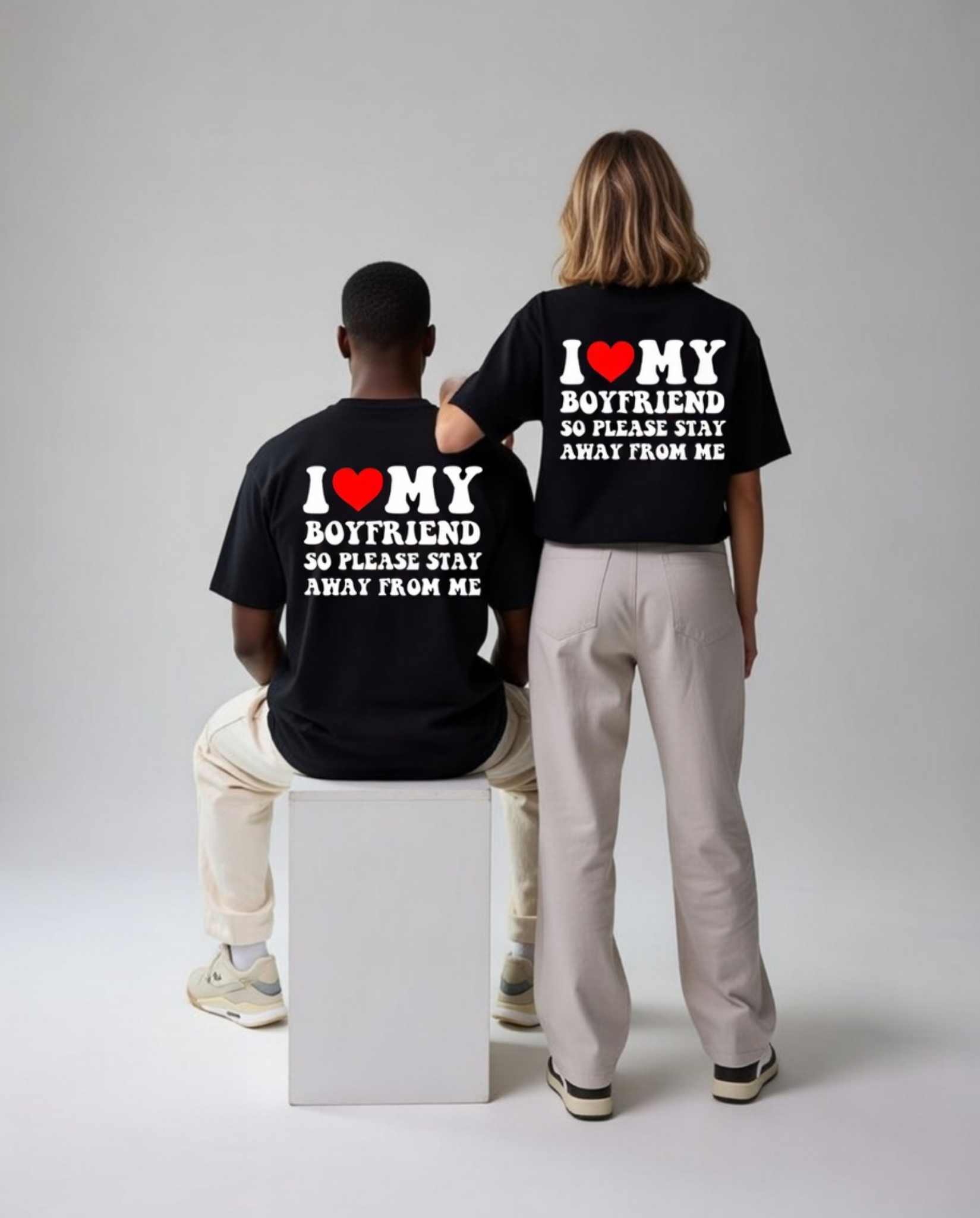 I Love My Boyfriend Away From Me Unisex Baskılı T-Shirt