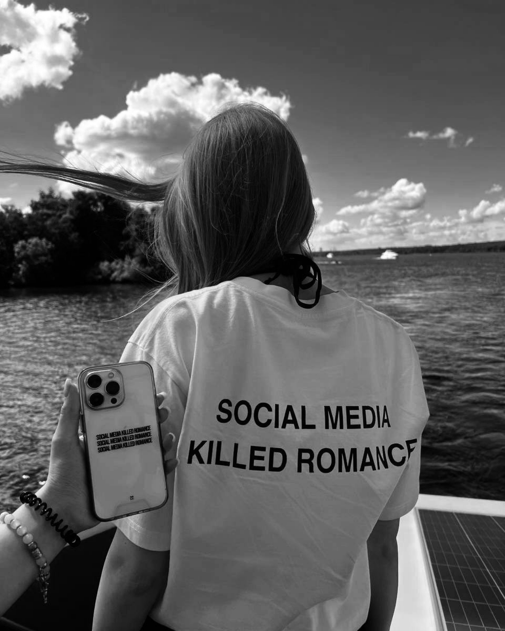 Social Media Killed Romance Baskılı Unisex T-Shirt