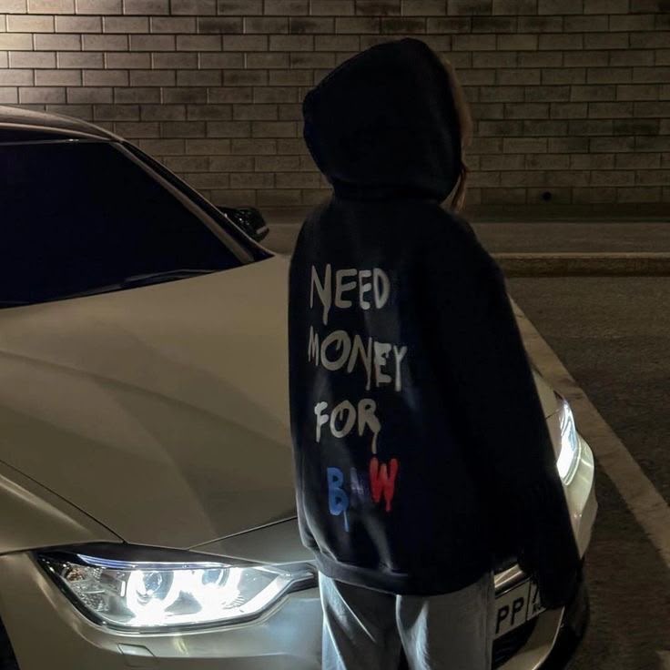 Need Money For BMW Renkli Yazılı Hoodie — Siyah