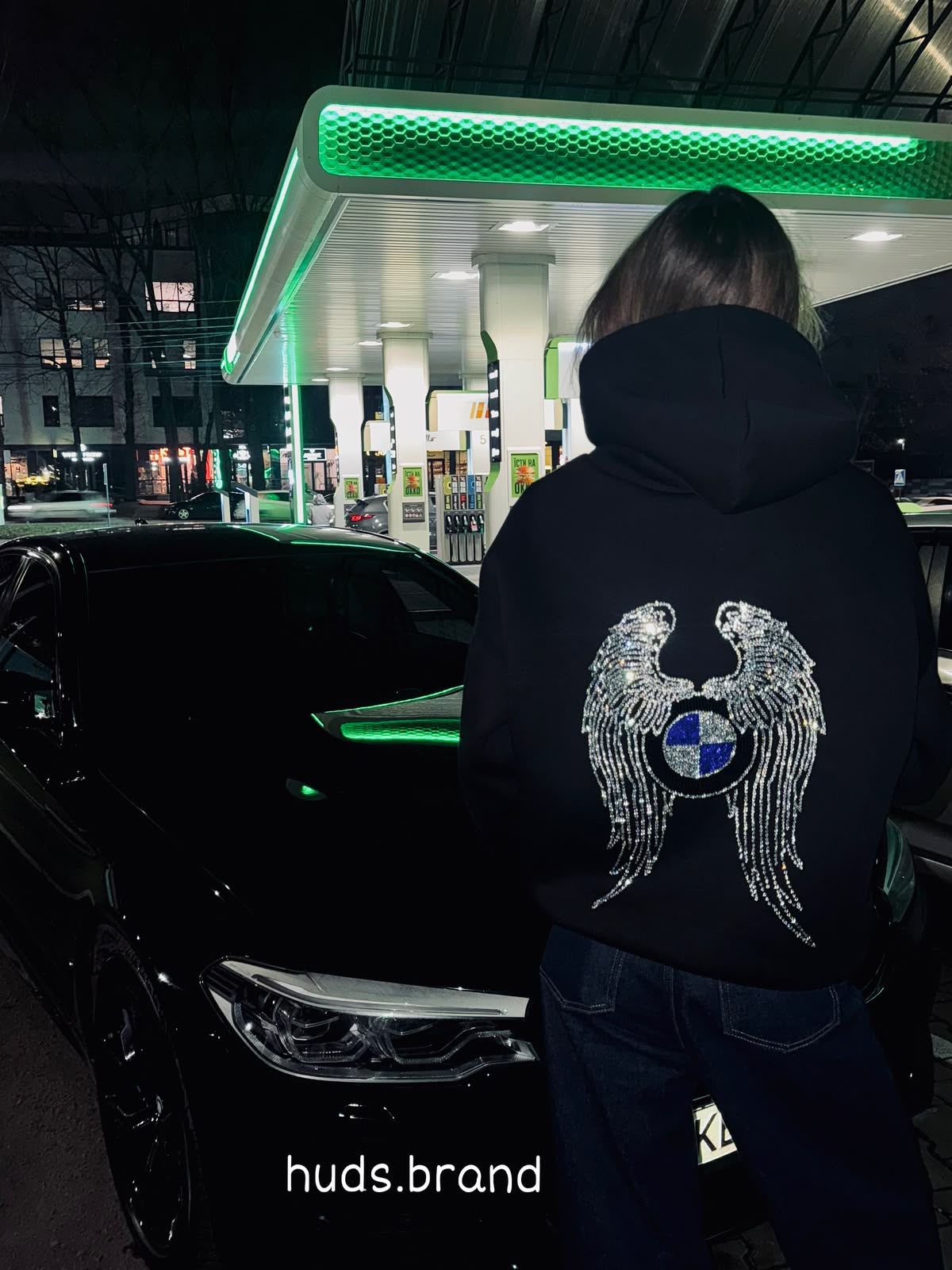 Kanatlı BMW Grafik Hoodie — Siyah