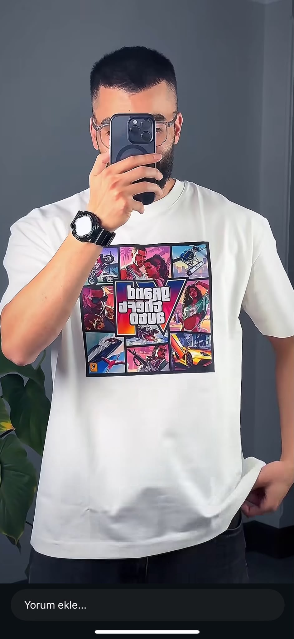 GTA V Kolaj Grafik T-Shirt — Beyaz
