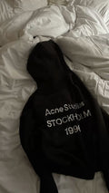 Stockholm 1996 Yazılı Hoodie — Siyah