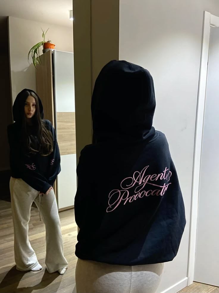 Agent Provocateur Pembe Yazılı Hoodie — Siyah