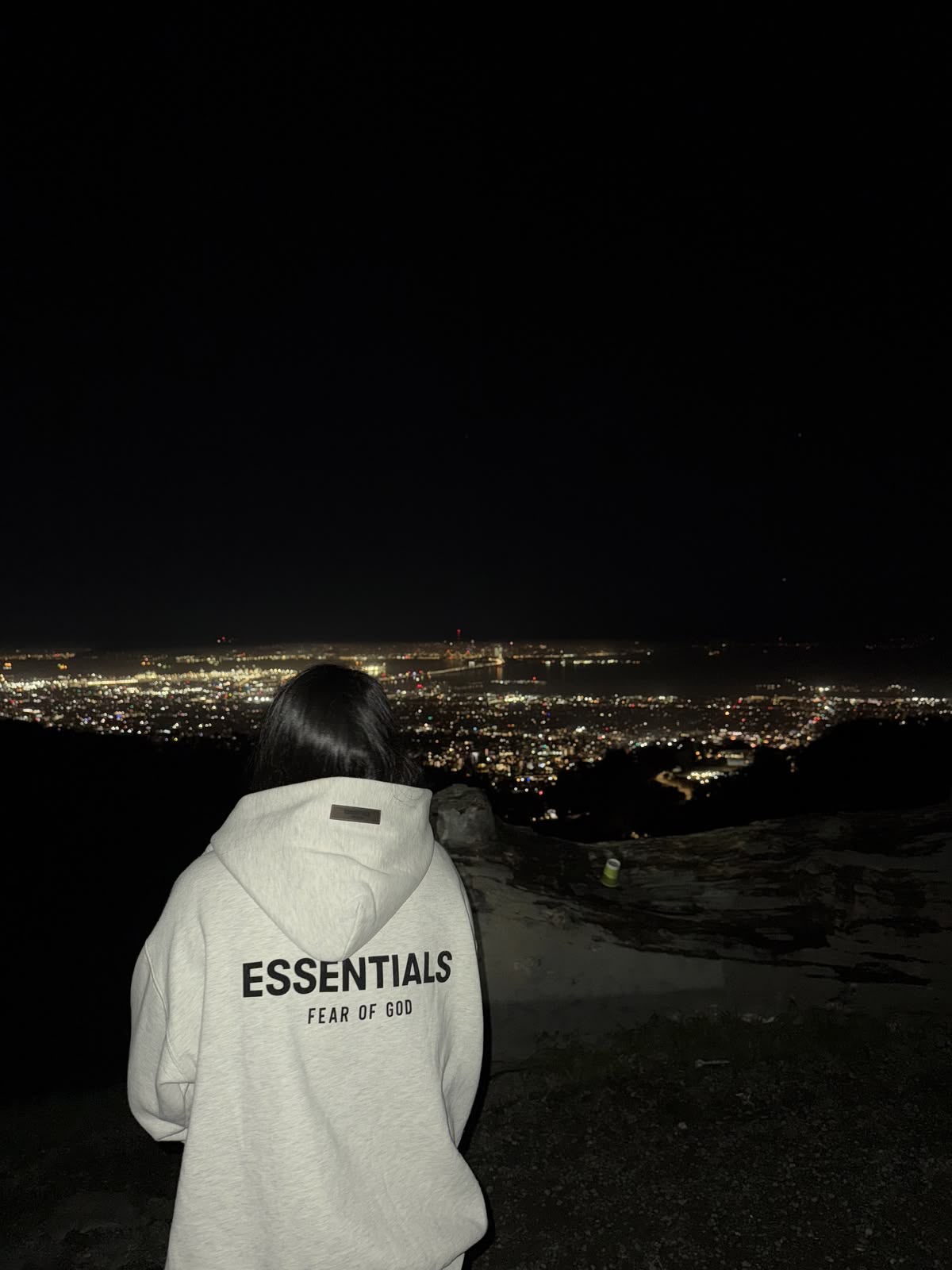 Essentials Yazılı Hoodie — Krem
