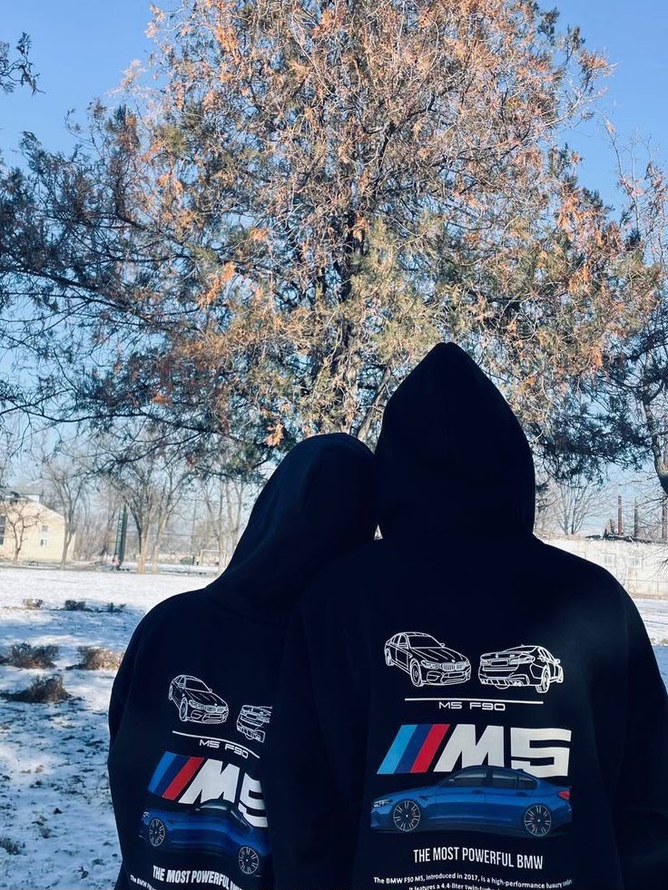 M5 Otomobil Grafik Hoodie — Siyah