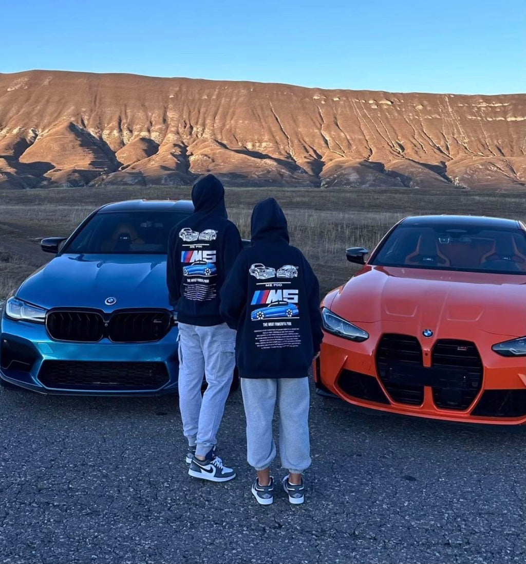 M5 Otomobil Grafik Hoodie — Siyah